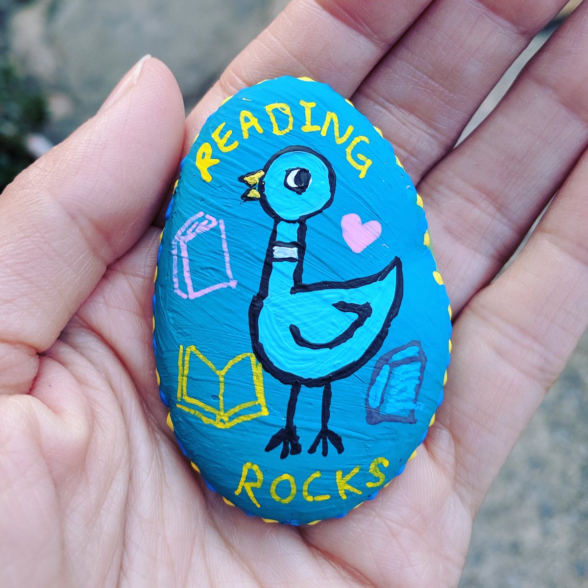 schristman118's tweet photo. Back to school PD - Painted this rock to represent the content I design lessons for. #ELAKto2 #dontletthepigeondrivethebus #mowillems #ccaprofdev #teamcca @CommCharterAcad @CCA_ProfDev https://t.co/FcLJwzMV9h