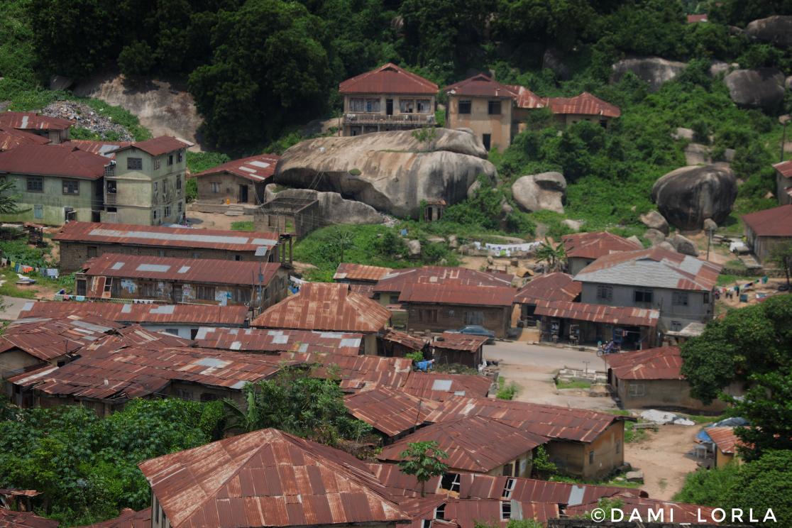StoriesByDami's tweet photo. I visited the Olumo Rock for the first time with my fellow colleagues @saphotoAcademy and it was absolutely fun as I learnt the history of the rock and the egba people.
#SapaAdventure #SapaChick #SapaRoadTrip #SAPA #SapaTakesOlumoRock
@sholaanimashaun https://t.co/JFnPZaY6WZ