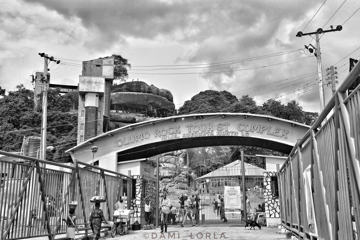 StoriesByDami's tweet photo. I visited the Olumo Rock for the first time with my fellow colleagues @saphotoAcademy and it was absolutely fun as I learnt the history of the rock and the egba people.
#SapaAdventure #SapaChick #SapaRoadTrip #SAPA #SapaTakesOlumoRock
@sholaanimashaun https://t.co/JFnPZaY6WZ