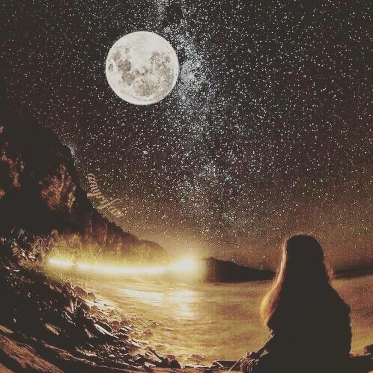 AlyowritesO's tweet photo. I am but a flicker of a shadow reflected by moonlight 
Yet I hope you will remember me well.
Written by 
Aly O'Neill 
August 2019 https://t.co/6n4ehS5UXp