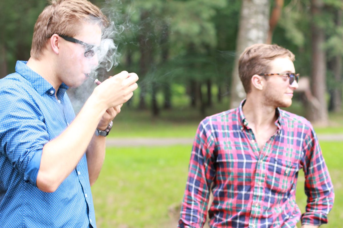 elf_bread's tweet photo. Guys time ❗️ #happy #guys #elfbread #smoking #tobacco #weed https://t.co/qBy0p90B4w