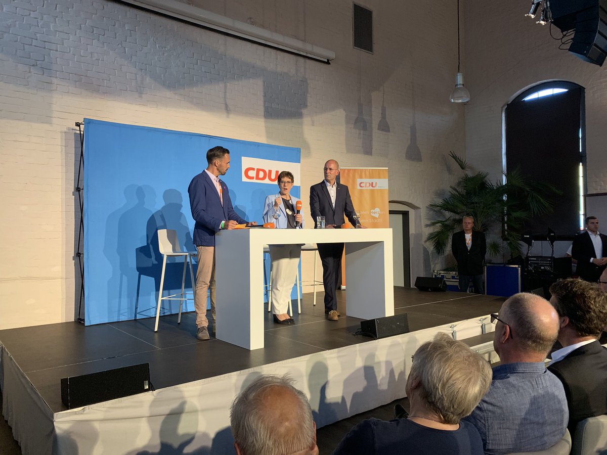 .<a href="/akk/">A. Kramp-Karrenbauer</a>: Die <a href="/CDU_Brandenburg/">CDU Brandenburg</a> hat das bessere Programm für Brandenburgs Zukunft:
✅ mehr Polizisten
✅ mehr Lehrer
✅ einen besseren ÖPNV. 
Gehen Sie am 1. September zur Wahl!“

<a href="/CDU_Bernau/">CDU Bernau</a> <a href="/DanielSauer73/">Daniel Sauer</a> #brandenburgwahl