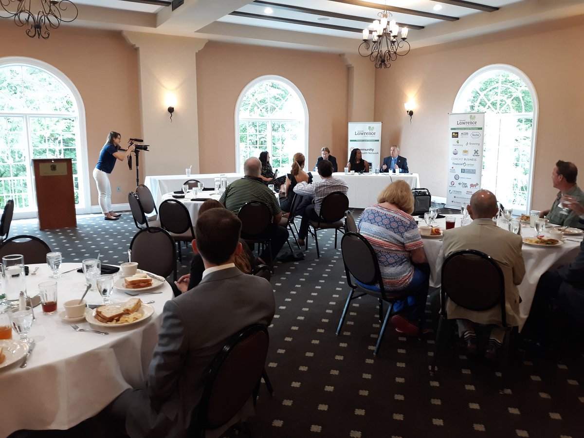 IndyMNAs's tweet photo. Q. How can we stand out to attract business and economic drivers? A. Talk like a vegan. Tell the story of your great community to everyone who is listening (paraphrased) @DevelopIndy's Ian Nicolini unleashing Hoosier pride @INLawrenceCOC Economic Development Luncheon. #MNAMo https://t.co/WPJz1wdV4i