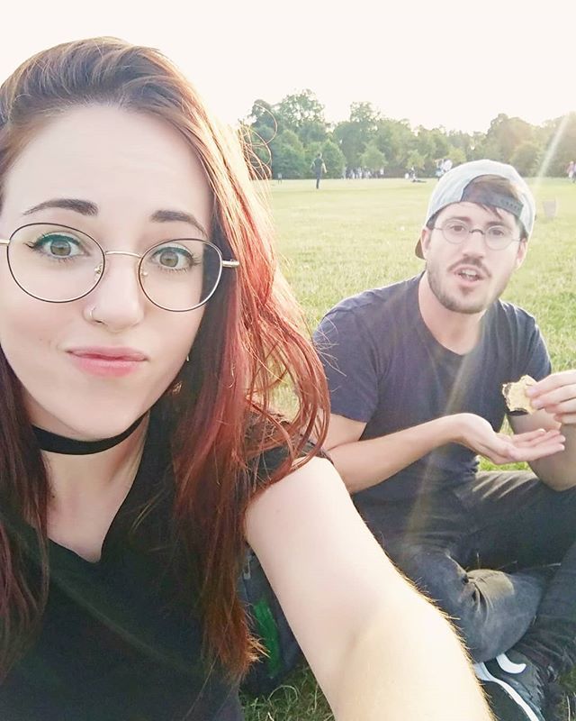 migajaofbread's tweet photo. La rigurosa parada para comer galletas del Mercadona en Hyde Park 🍪
.
.
.
#london #england #hydepark #hydeparklondon #eatingcookies #pillada #gingerhead #memories #ñamñam #mercadonatravels https://t.co/6eUOOEDsyd https://t.co/rCA9rEkI6j