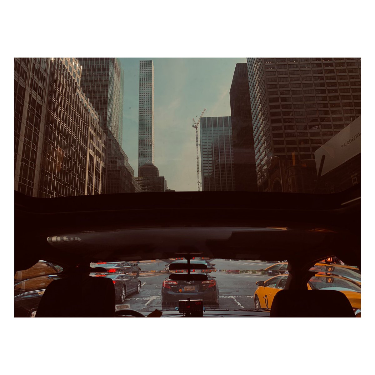 kazayas_xo's tweet photo. taxi views 🚕 | pt 1
#streetphotographer #capture #moment #travelphotography #commuter #taxi #taxidriver #nyctaxi #taxiride #taxinyc #nyc #newyorkcommuter #commuterphotography #cab #cabviews #taxiviews #parkave #eastside #49thstreet https://t.co/H45Aop9MzW