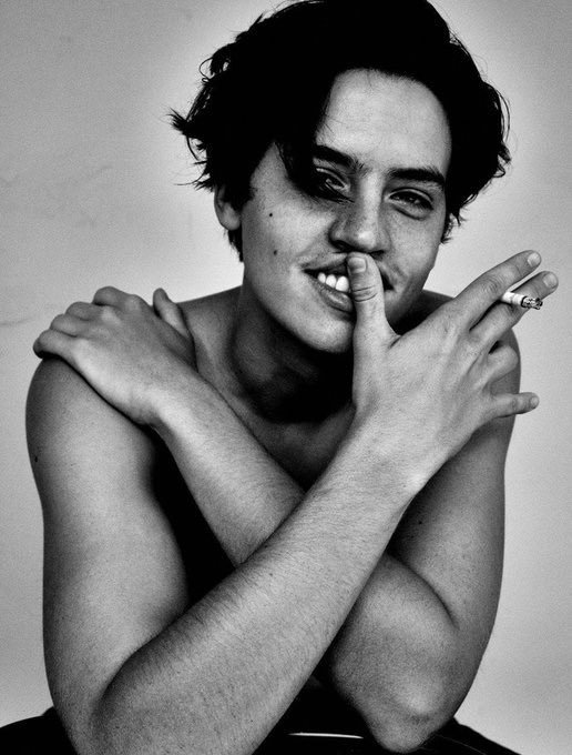 RT @bataklktaki_gul: Cole Sprouse https://t.co/NPbZo32q6W