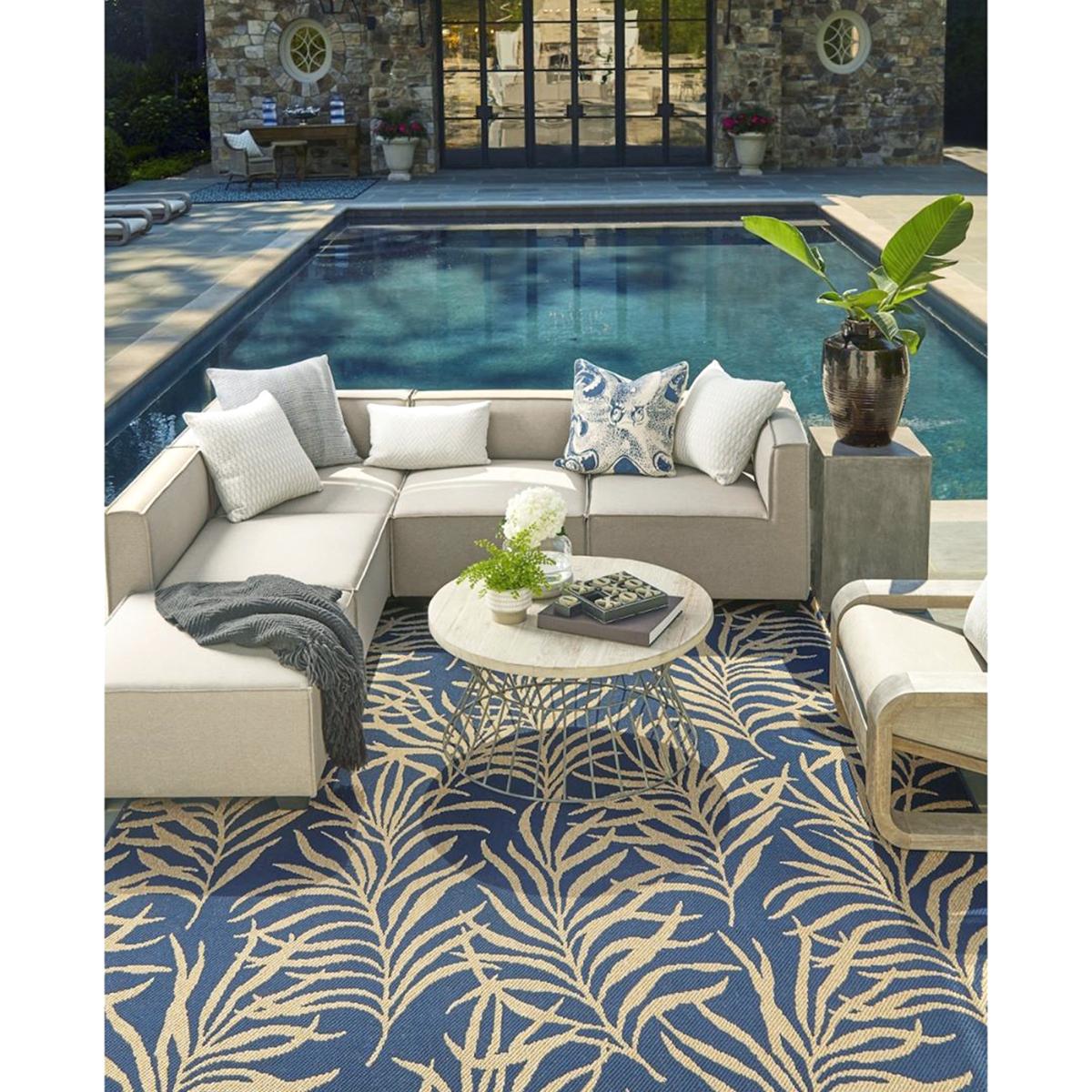 linda_flooring's tweet photo. Out door rug done right by @karastancarpet
#floorgoals #livingroom #shawhardwood #dogsofinstagram #aintshesweet #lindaflooring #usfloors #coretecfloors #miamiflooring #homedesign #interiordesign #homedecor #decor #moderndesign #miamidesign #commercialflooring https://t.co/d1SiTYab6Z