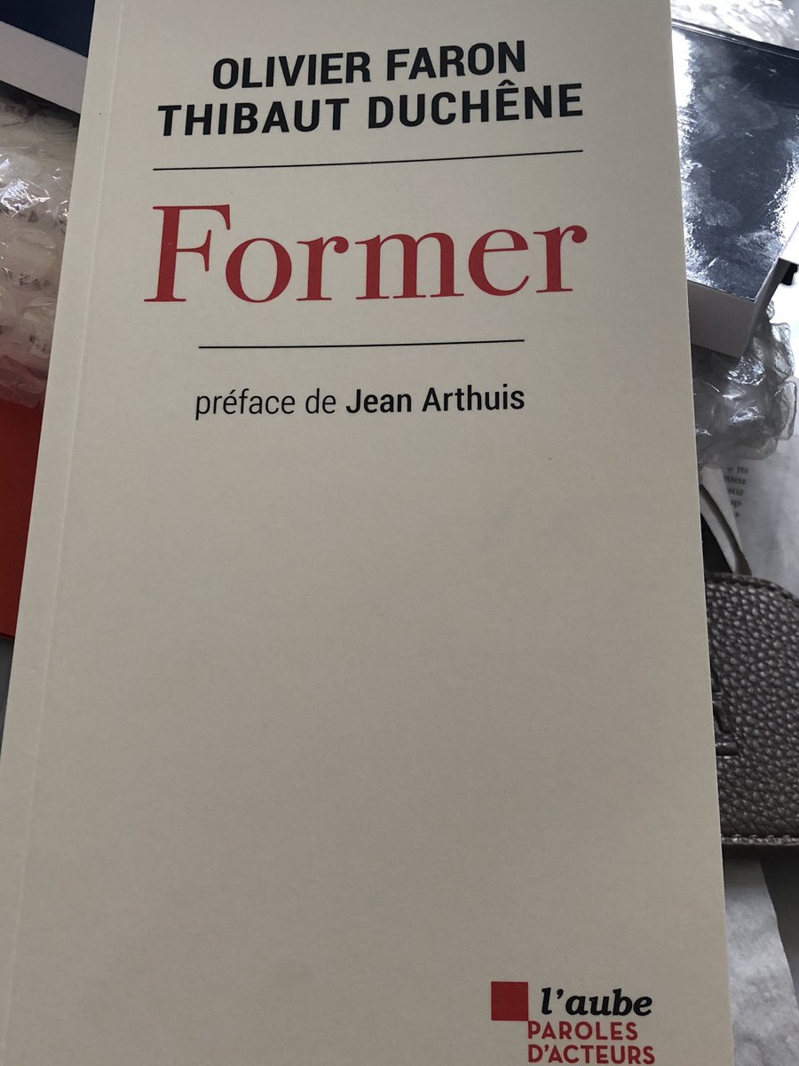 OlivierFaron's tweet photo. Grand jour aujourd’hui avec la sortie de FORMER écrit avec @ThibautDuchene1 et préfacé par @JeanArthuis. Un engagement en faveur de la mission de service public de formation si bien incarnée par les enseignants de notre pays. Une mobilisation aussi pour une société plus inclusive https://t.co/aTLxoifKnY
