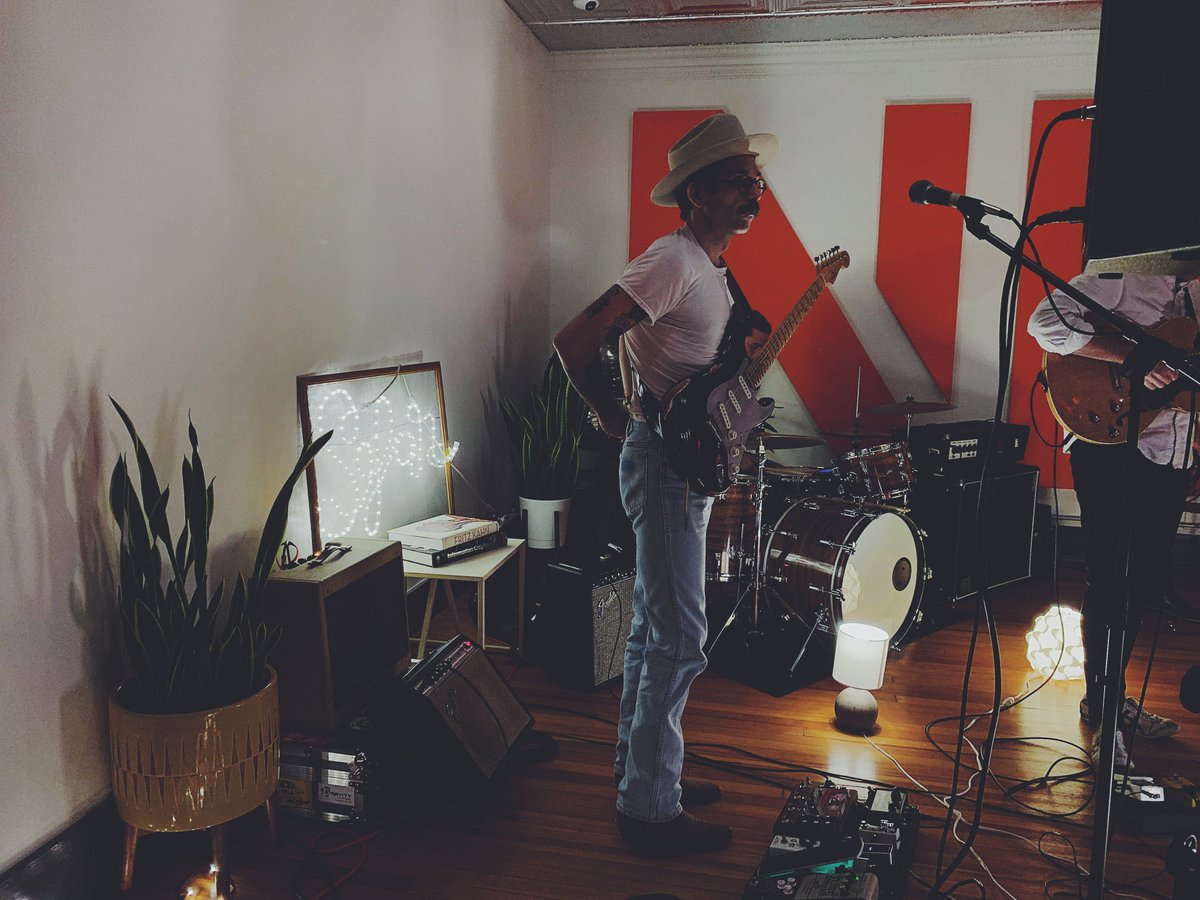 nebulaSTL's tweet photo. #tbt to our @sofarsounds show with @StringZEmb, @essentialknots, + #TheOxleys. Thank you all for putting on a killer show for our community! #nebulastl #viewsofnebula #cherokeestreet #sofarsoundsstl https://t.co/Knl1qs4IhJ