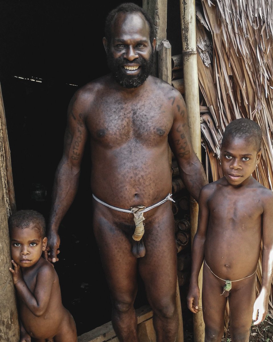 the_last_hidden's tweet photo. Traditional family on #Pentecost #vanuatu #indigenous #kastom #landdiving https://t.co/HemPxAlyz4