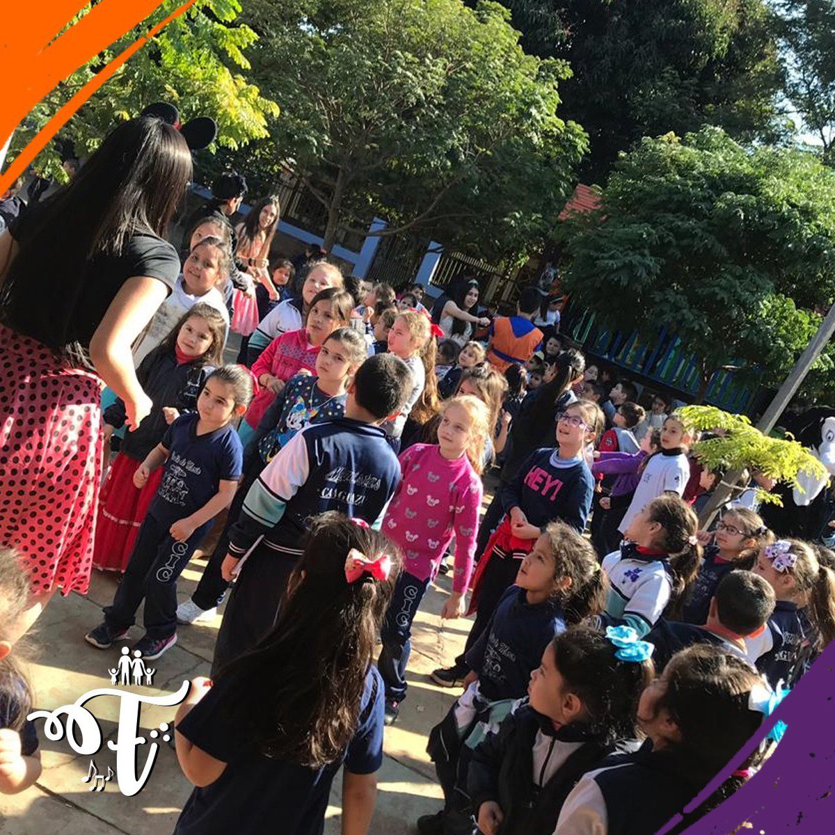 promo020ceic's tweet photo. ¡Porqué los más pequeños se merecen la mayor diversión! Ayer visitamos a los niños del Jardín de María para invitarles a la gran fiesta familiar #FamilyFest https://t.co/y1YFgSaSiE