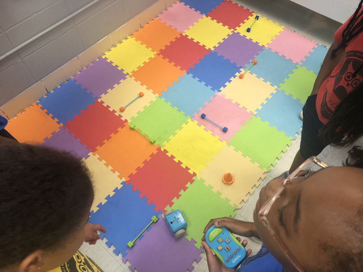 mrswebb4th's tweet photo. Last day of the August #codinglab in the #fondefablab and I just canโt wait until Septemberโs lab! @FondeElementary @empowermcpss https://t.co/16XeUGmYgT