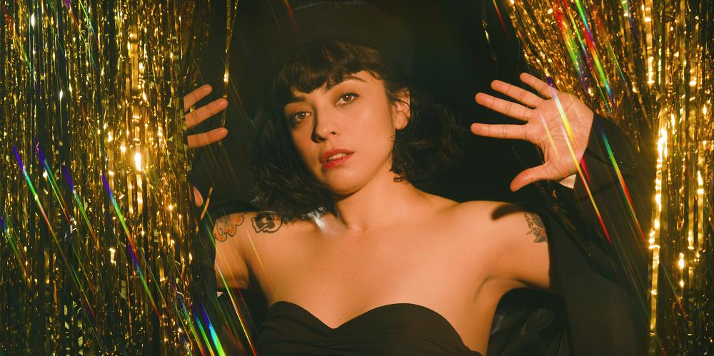 ElPasoColiseum's tweet photo. International singing star and Latin Grammy Award winner @MonLaferte is here and ready to perform TONIGHT @ElPasoColiseum! Tickets still available! https://t.co/i3lBBsPRnf #LaGiraDeNorma #ElPasoColiseum #ColiseoDeElPaso https://t.co/1y2m2OUxZx