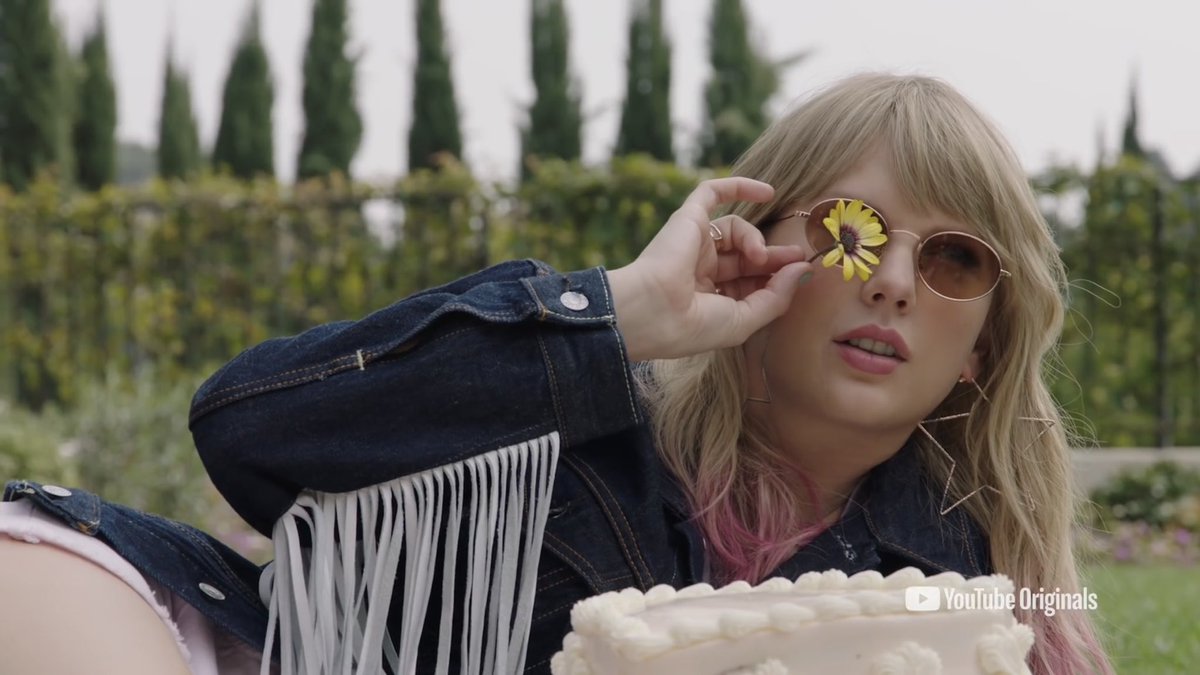 Iikefun's tweet photo. Taylor for #Lover https://t.co/w0n1iDrWpW