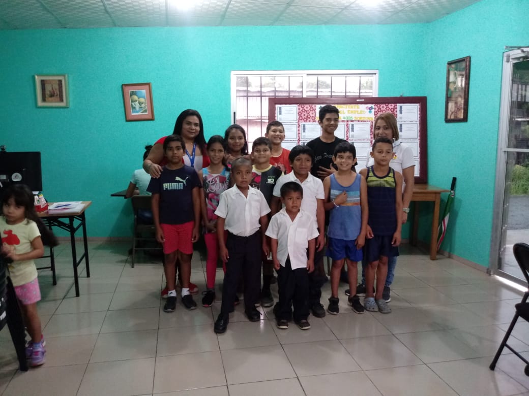 angeldeserrano's tweet photo. Excelente tarde,con Jovenes de Primaria en taller Scratch-Makey Makey, Facilitadora Licda. Marilyn Samudio, Infoplaza #315 Sortová.
#momentosinfoplazas
#yosoyinfoplazasaip
@infoplazasaip https://t.co/eMu3W4lBZg