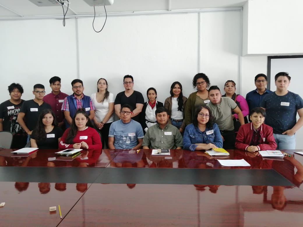 imjuvemx's tweet photo. En coordinación con la Fundación Centro Histórico, ofrecimos el “Taller de Empleo Formal para #JóvenesConstruyendoElFuturo", que les servirá para detectar sus habilidades y aptitudes, así como diseñar un buen currículum para conseguir empleo. #MesDeLaJuventud https://t.co/DLRRMdbKao