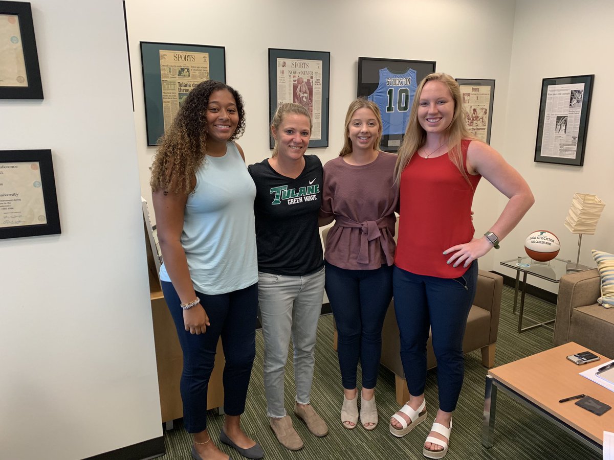 @bdonaldwilliams @ULM_WBB you have 3 good ones right here. Thank you for allowing me to show them the ropes today. @JewelTriggs @HayKuhns @adonnes_23 see you at the FF!!!! #behindthescenes