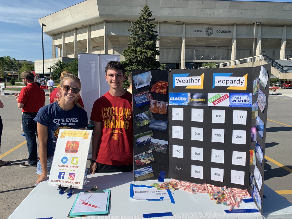 BullssEyeFan_'s tweet photo. Are you new to ISU and currently going through DIS? Interested in the weather?? If any of those answers are yes come check us out! We are in the Hilton Parking lot from 5-7 today! #iowastate #DestinationIowaState https://t.co/wDbki6iUXu