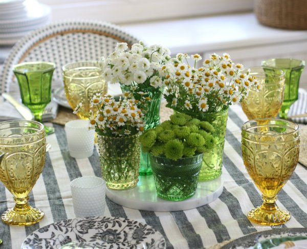 My summer into fall table. Read more here: 
ciaonewportbeach.blogspot.com/2019/08/my-sum…  💚  #tablescape #HomeDecor #flower #Flowers #flowerlove