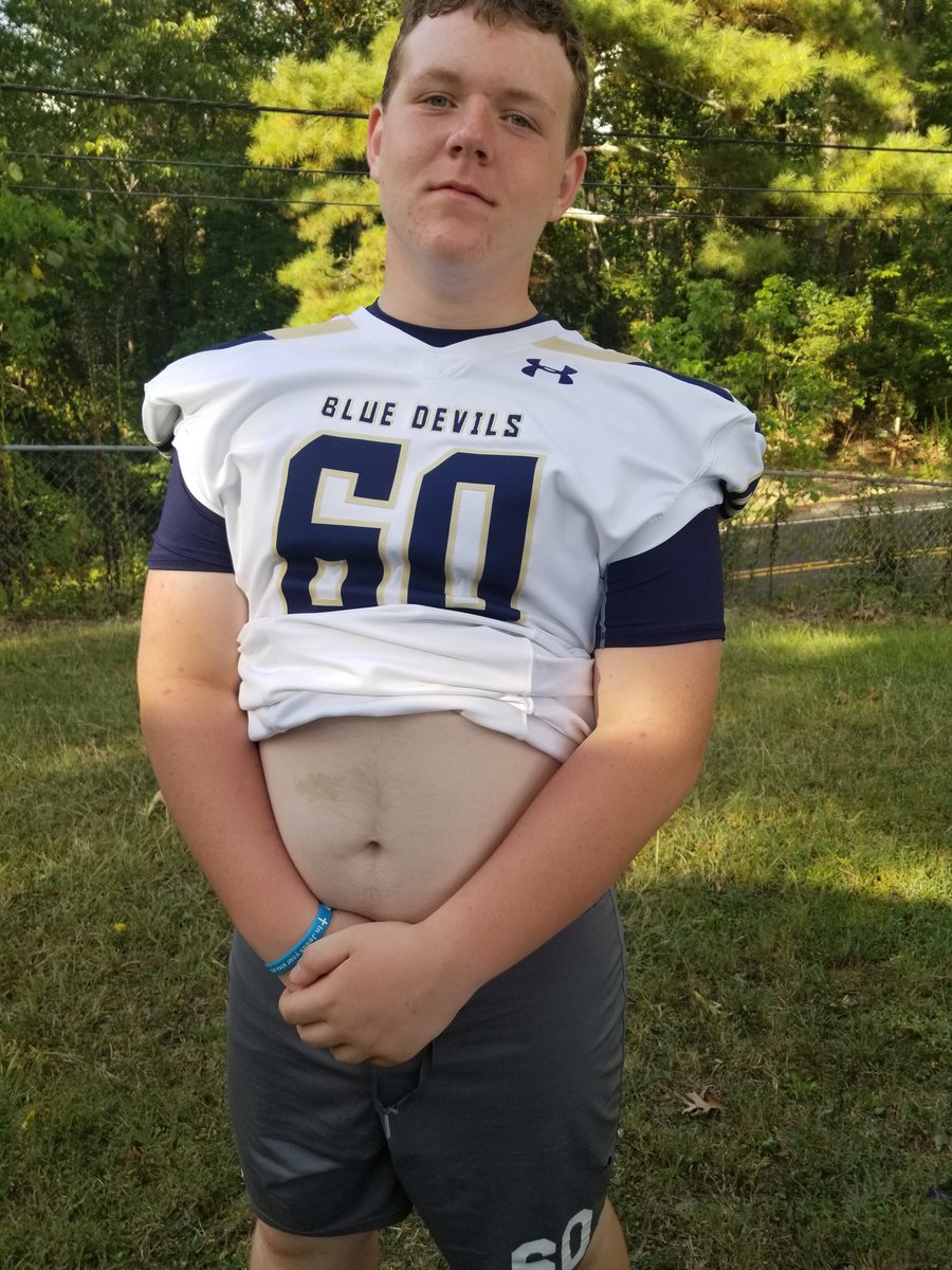bigwillinbama's tweet photo. #SunsOutGutsOut #FreshmanSeason #60IsMine #GameTomorrow @linemanissues #MoodyFootball #GoldStandard https://t.co/SqQXO0zSwW