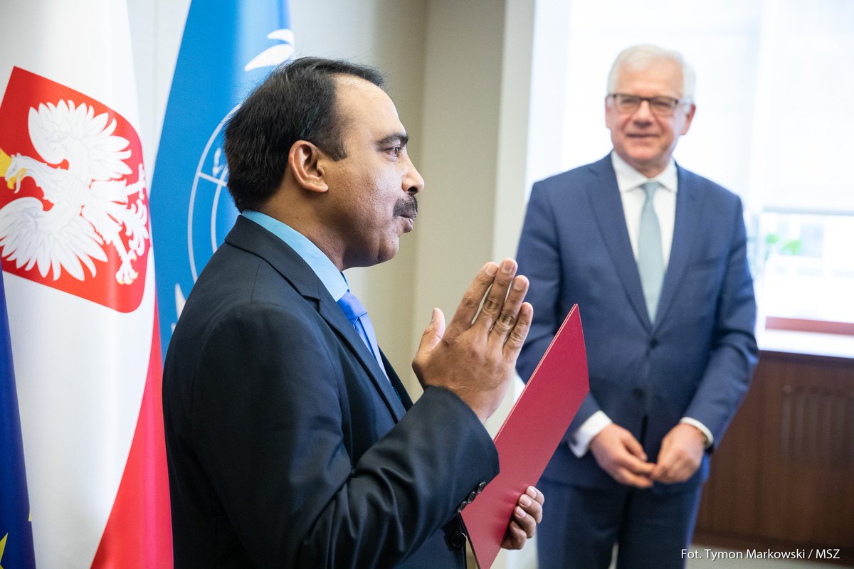 Mr Naveed Walter Pro Dignitate Humana Award PLinUN honoured award