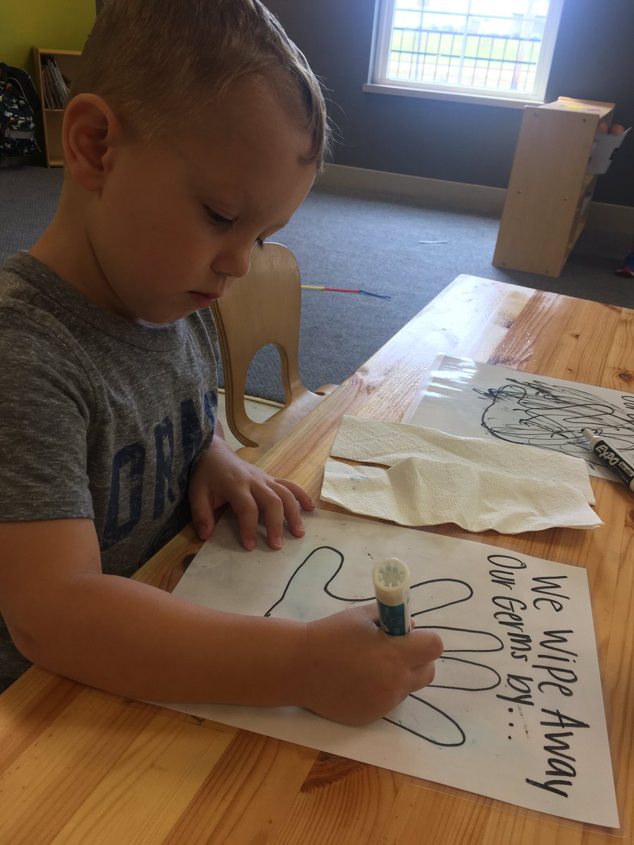 MBetsysel's tweet photo. Today was a continuation of germ week and the kids loved “washing” their germs away with paper towels and expo markers! Parents remember to bring back orientation folders ASAP please and thank you! 🤗 https://t.co/bpxrwJ3kxj