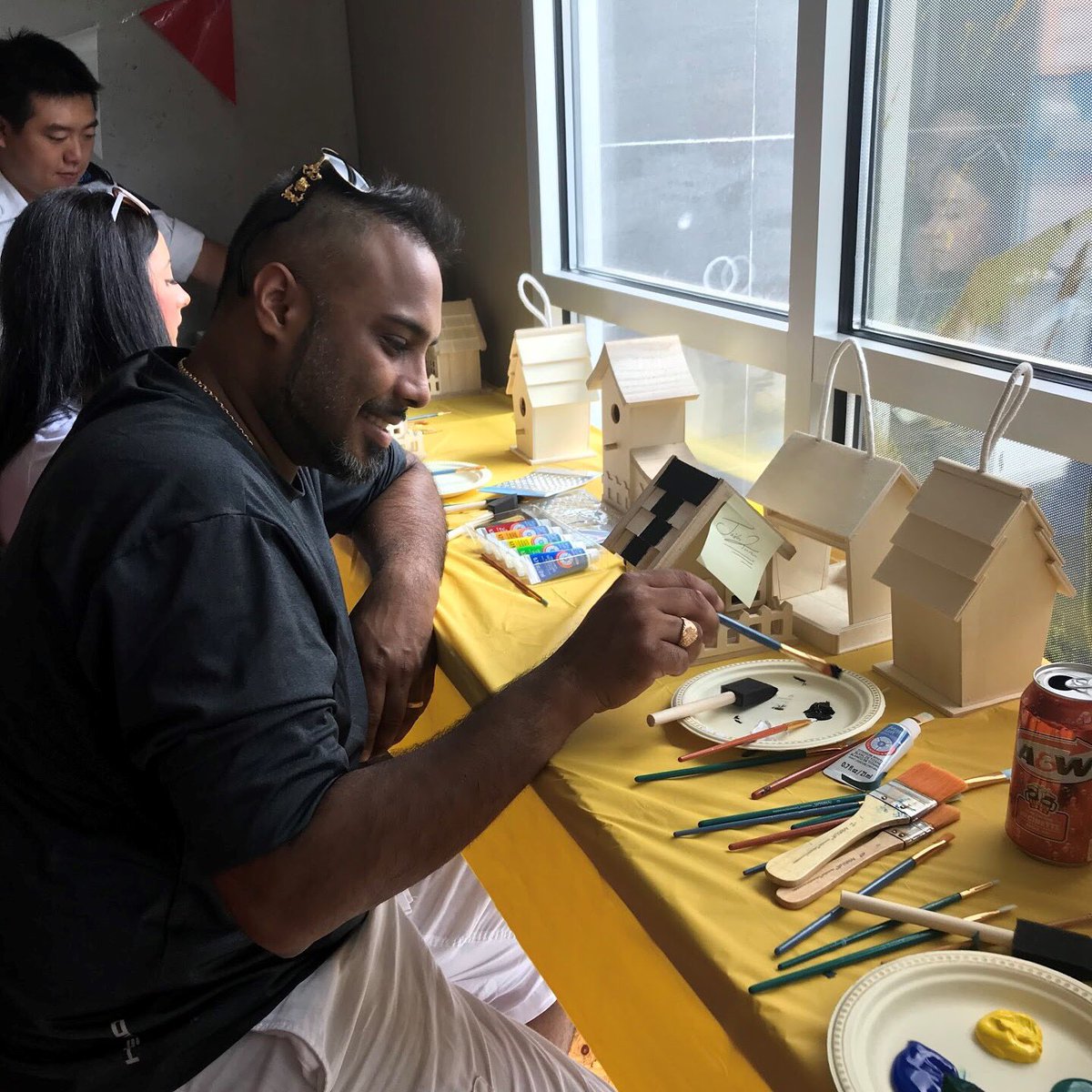 CadFairview's tweet photo. Happy #OneCFDay to all of our CFers across the country! We celebrated our employees with a variety of experiences in our local CF communities. https://t.co/Q5oL4TQZ2c