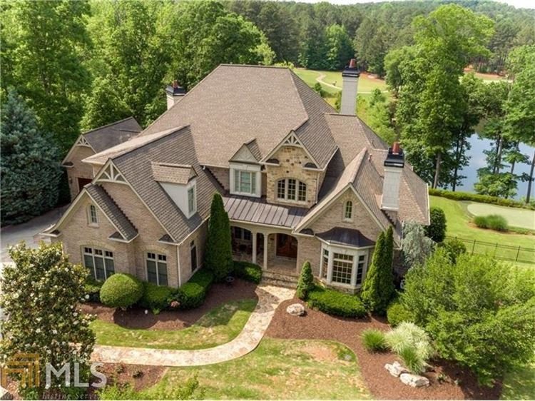 atlpropertynet's tweet photo. Grand elegance. Gated Pinnacle Section in golf, swim &amp; tennis community. Spectacular homesite with lake &amp; golf views. Timeless finishes throughout. Entertainers delight featuring a well appointed terrace ... https://t.co/Xv966uYUlt #atlantarealtor #realestateagent #alpharetta https://t.co/Nm9Gfm8cLE