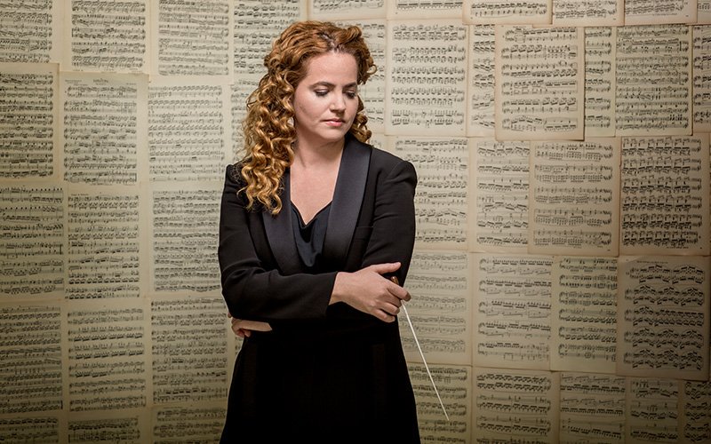 CanadianOpera's tweet photo. We are thrilled to welcome Speranza Scappucci, βone of classical musicβs brightest stars,β (@OPERANEWS) to the COC family in #COC1920. She'll be making her company debut conducting #COCBarber.
Learn more about this force of nature at the podium >> https://t.co/pvnp0sxWJk https://t.co/oOBtpO0JU6