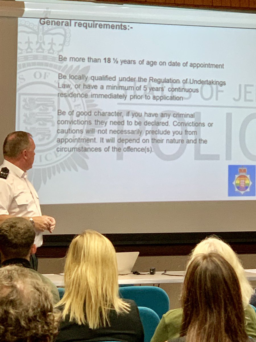 JamesWJsy's tweet photo. If you didn’t know, WE’RE RECRUITING for police officer intakes in 2020!! Great to be at one of the candidate open evenings with our #LearningAndDevelopment team including @SoJP_CIPartners. Great turnout - exciting times! 🙌👮‍♀️👮‍♂️🇯🇪 #MakeADifference  #Community #JerseyCI https://t.co/FYr1Ac9MHe