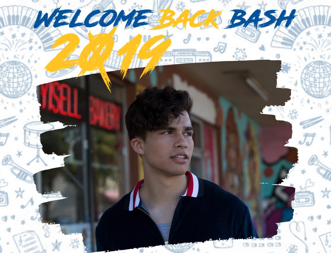 AngeloStateUCPC's tweet photo. ๐ฃTONIGHT! We are beyond blessed to announce @alexaiono as this year's Welcome Back Bash artist! See y'all at the ASU Pavilion at 9p! FREE shirt giveaways and glow-sticks while supplies last! ๐๐๐ #AngeloRW #AngeloState https://t.co/nTsnfwO3L9