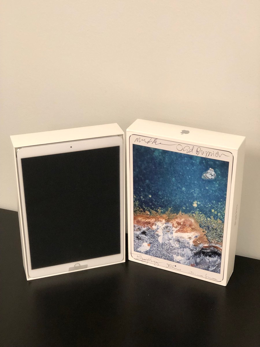 Want to win an iPad signed by #VMware founders Diane Greene, Mendel Rosenblum, Ed Bugnion, Scott Devine and Edward Wang? Attend our <a href="/VMworld/">VMworld</a> Happy Hour on Monday 8/26, from 6:30 - 9:30 to be entered to win. RSVP here: go.datrium.com/vmworld2019.ht… #VMworld #VMworld2019
