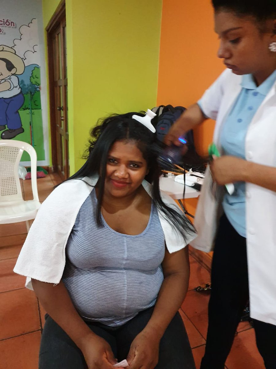 fundabrigohnd's tweet photo. Gracias a Cecaes por su visita y planear esta gran actividad para nuestros huéspedes!
Recuerden que pueden ingresar a https://t.co/jjIU2Y1E4f para hacer sus donaciones desde cualqueir parte del mundo! #fundacionabrigo #cecaes #yomeuno https://t.co/9xv7tE9qFB
