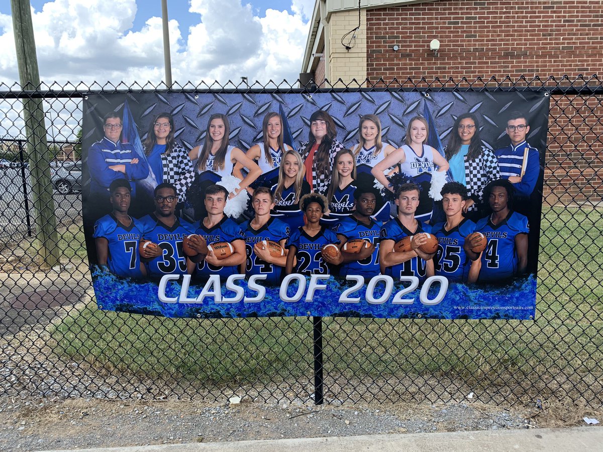 Modelfball's tweet photo. The booster club has done a great job preparing the stadium for tomorrow nights game. https://t.co/HtbpUWwr3V