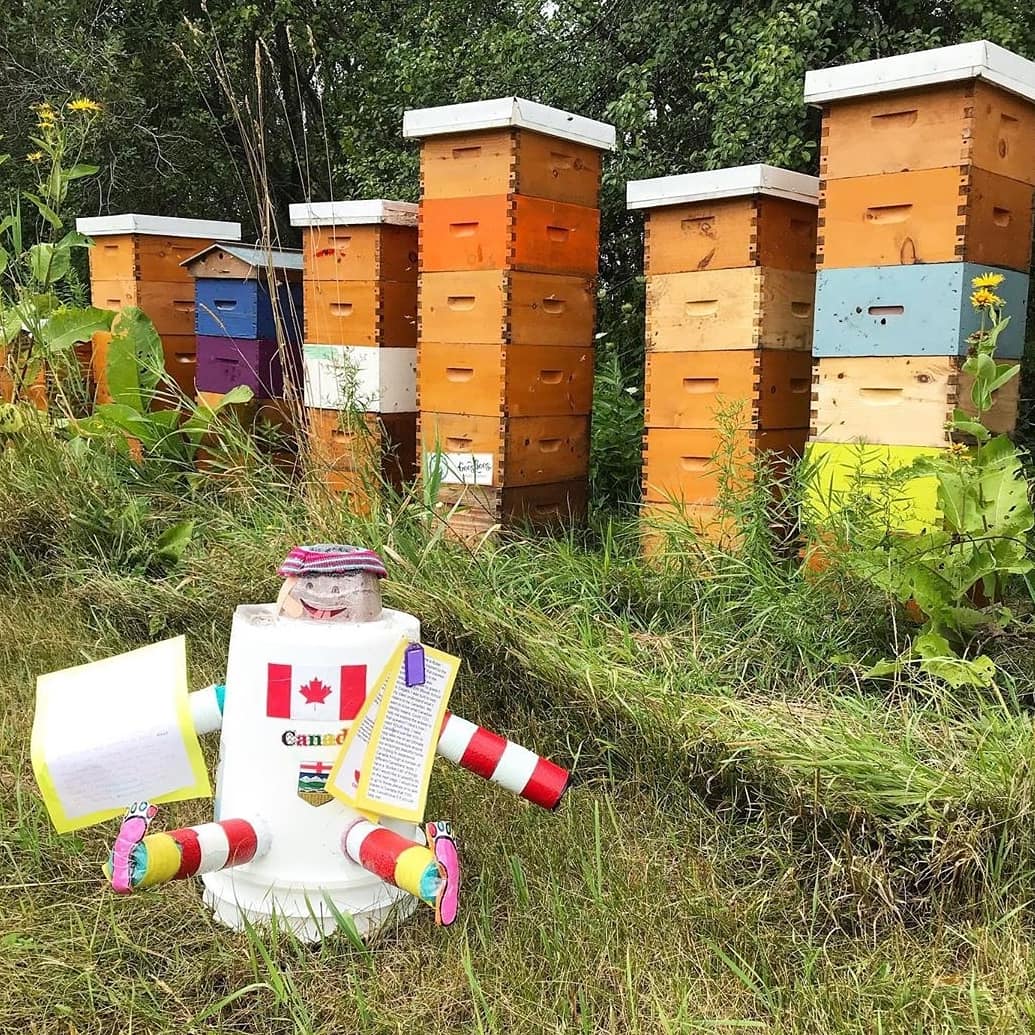 HitchbotWoods's tweet photo. #Repost @thewcparks
• • • • • •
Butter Shrimp (@hitchbotwoods) arrived at the Wesley Clover Parks Campground a few days ago and has been busy exploring The Parks ever since! He started with a tour of the campground, stopping by one our cabins. https://t.co/dLkr8NDNAP