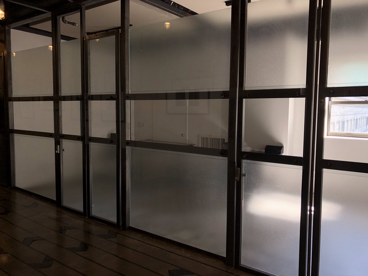 ⭐️Glass Office Space for rent!⭐️
Great for up to 5 people
Do not have to be affiliated w/ the audio industry
Call 212 625 3467 with inquiries❗️