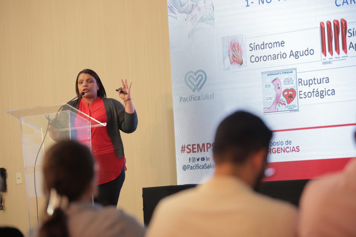 PacificaSalud's tweet photo. "1 de cada 8 pacientes que llegan con consultan por dolor torácico son dados de alta sin ningún diagnóstico, que puede generar grandes repercusiones en el futuro” Dra. Marilyn Medrano #SEMPS https://t.co/xHFMy6JnOi