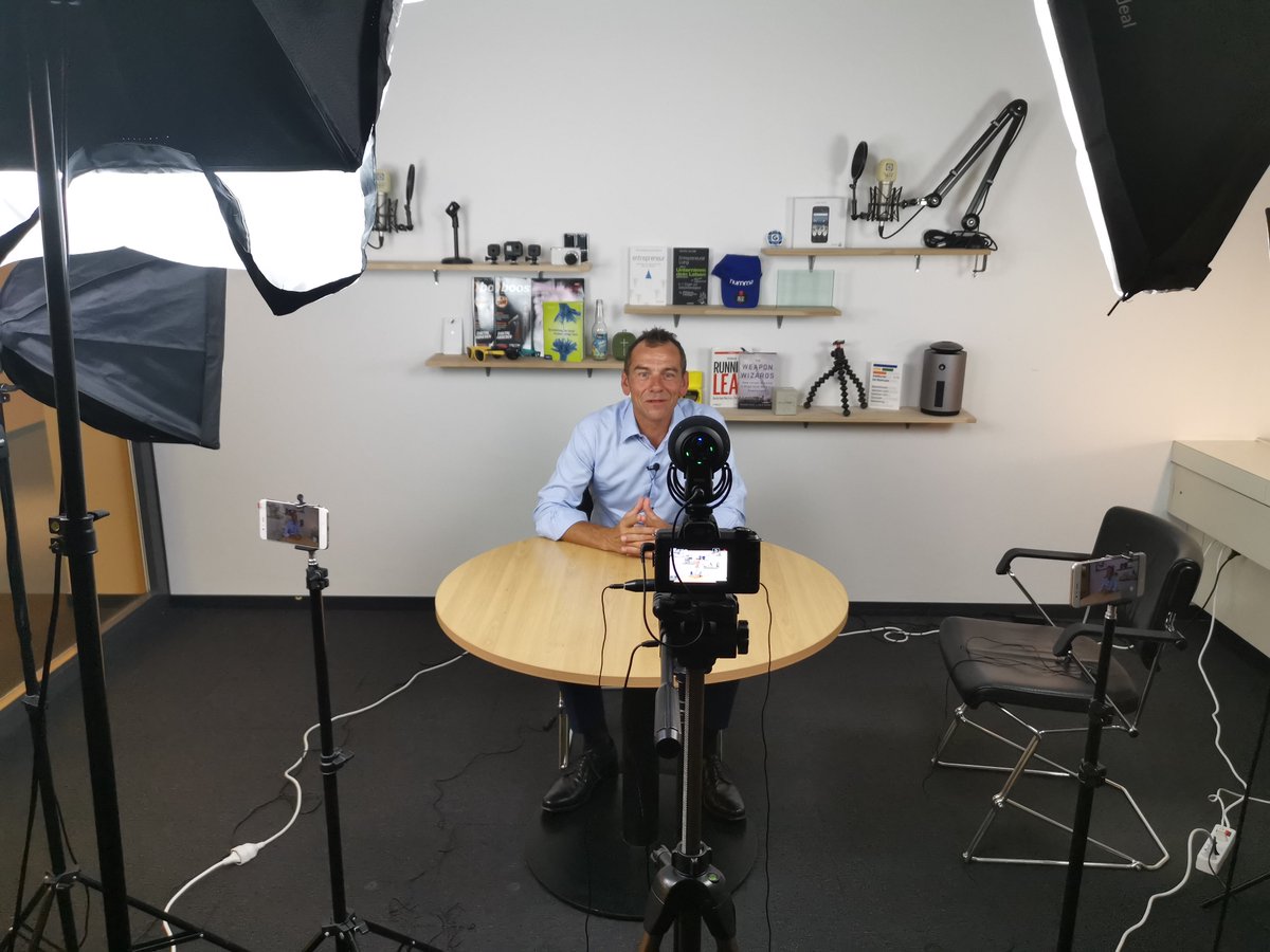 CedricBollag's tweet photo. Not being a digital native was no obstacle for @beatseger in becoming a chief digital officer at @KPMG_CH. He had a #techbackground with his own #startups and held a position in the #digital advisory board at KPMG for two years. > https://t.co/BPoXYX01zn #digitaltransformation https://t.co/VPK5k0WlfA