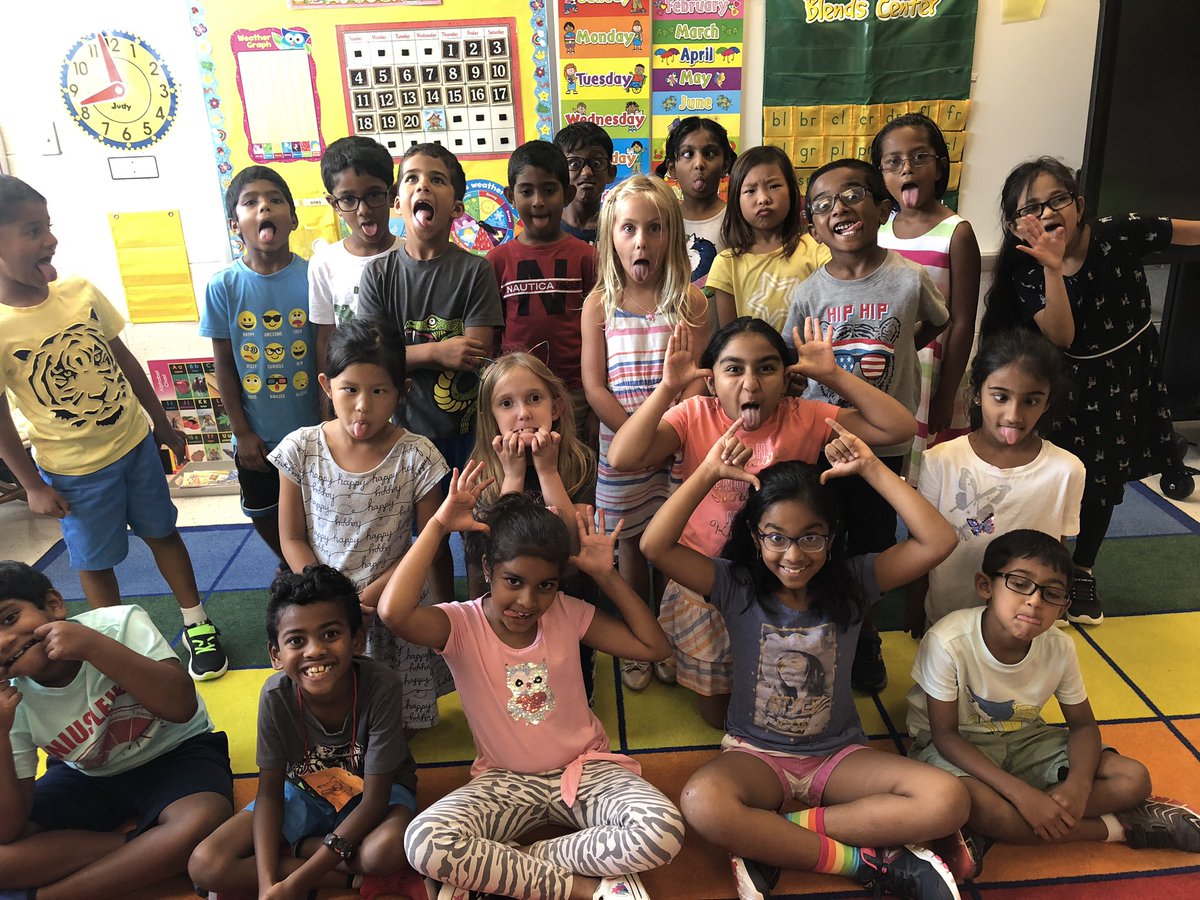 MrsHosen's tweet photo. We had a great first day of second grade!! ☺️ @RLCPrincipal #rlc19 https://t.co/cSgARFkLKN