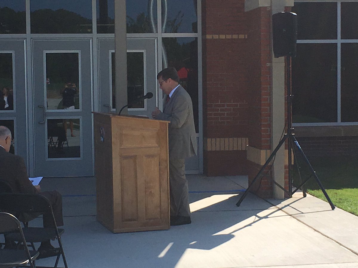 ChingChingSA's tweet photo. Great day for Moore County Schools with the ribbon cutting of McDeeds Creek Elementary School!
#MCSStrong
#McDeedsStrong
#BullCountry
#ChingChing https://t.co/4NDH2kZJJa