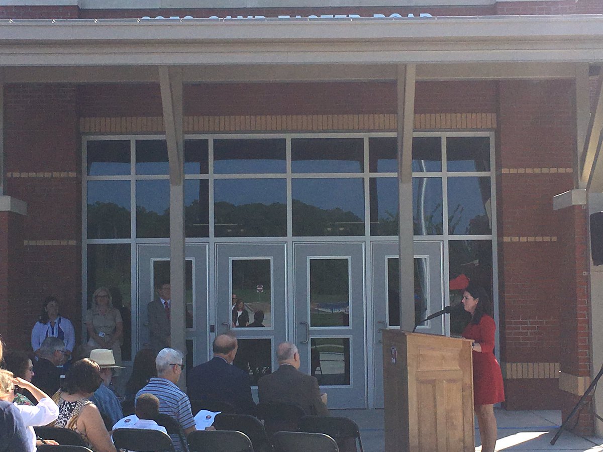 ChingChingSA's tweet photo. Great day for Moore County Schools with the ribbon cutting of McDeeds Creek Elementary School!
#MCSStrong
#McDeedsStrong
#BullCountry
#ChingChing https://t.co/4NDH2kZJJa