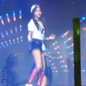 t-ara's soyeon and hyomin's socks