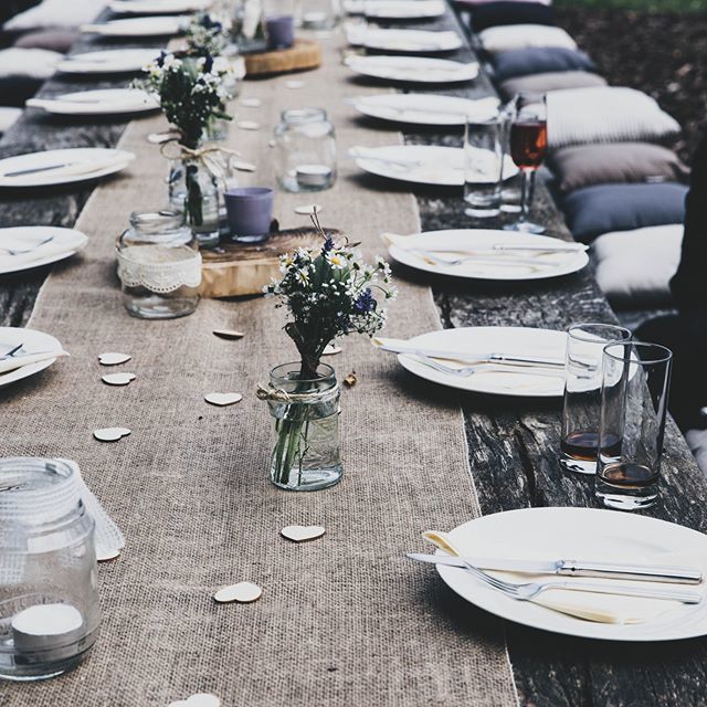 DrunkenMelFan's tweet photo. Deze tafel is er klaar voor. Vrienden en familie welkom. We gaan er een mooie avond van maken. Goede verhalen en lekker lang natafelen. Enjoy
.
#familie #vrienden #drunkenmel #friends #happy #gezelligheid #natafelen #somethingelse #licor #schevefles #af… https://t.co/Paq8oiWOSU https://t.co/7JqDzzh1yh