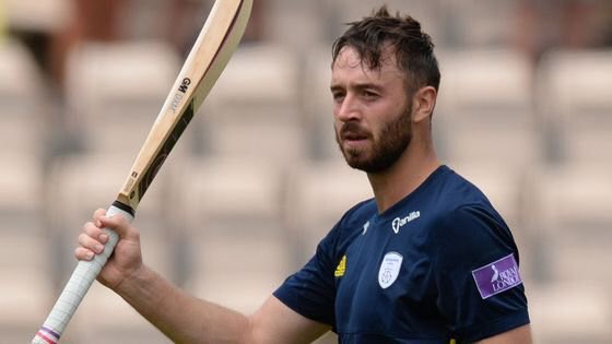 bbctms's tweet photo. More live cricket on @5liveSport.
@hantscricket chasing 129 to beat @Middlesex_CCC in the T20 Blast.
Commentary on 5 Live Sports Extra NOW with @norcrosscricket & @abhijjw.
#bbccricket #TMSt20 https://t.co/j0sq0k0Tsv