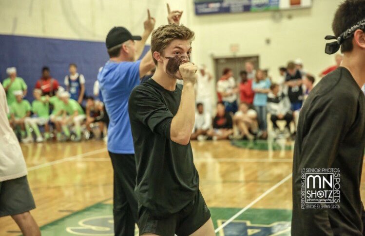 Time to meet your 2019-2020 PIT captains! Congrats to Finn O’Malley, Taylor Grebin, Kaylyn Madison, and Billy Diffley on being chosen 💙💚 Goodluck this season!! 🤩