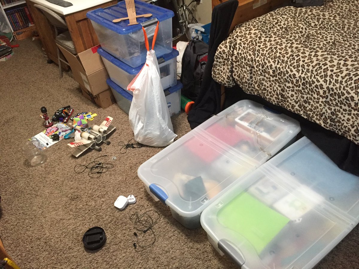 Dallin01759852's tweet photo. Can't believe I'm less than a week from moving out and going to ⁦@BYU⁩! I've already had to pack up so much stuff, but I'm SO excited for the new opportunities!! https://t.co/QQYwa45dhZ