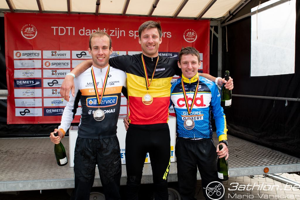 3athlon_BE's tweet photo. Dan toch BK duatlon, dankzij Triatlon Vlaanderen, Torhout en Herentals @TriatlonVL #Duatlon #BKDuatlon #Duathlon #MemorialBennyVansteelant #HerentalsDuatlont https://t.co/wv6RmSlarH https://t.co/1ySGapeYoW