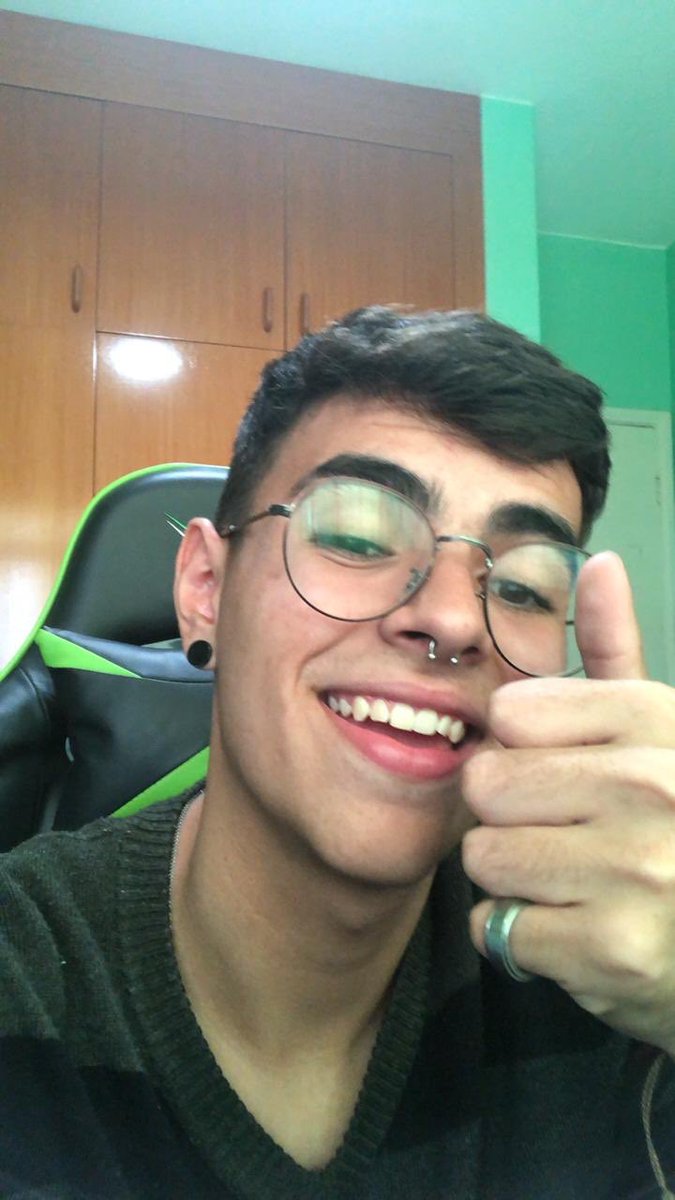 finapalito1's tweet photo. 10 motivos pra namorar o
 @JalessInn Segue a thread 
( meu namorado❤️) https://t.co/3EF9SWtRpZ