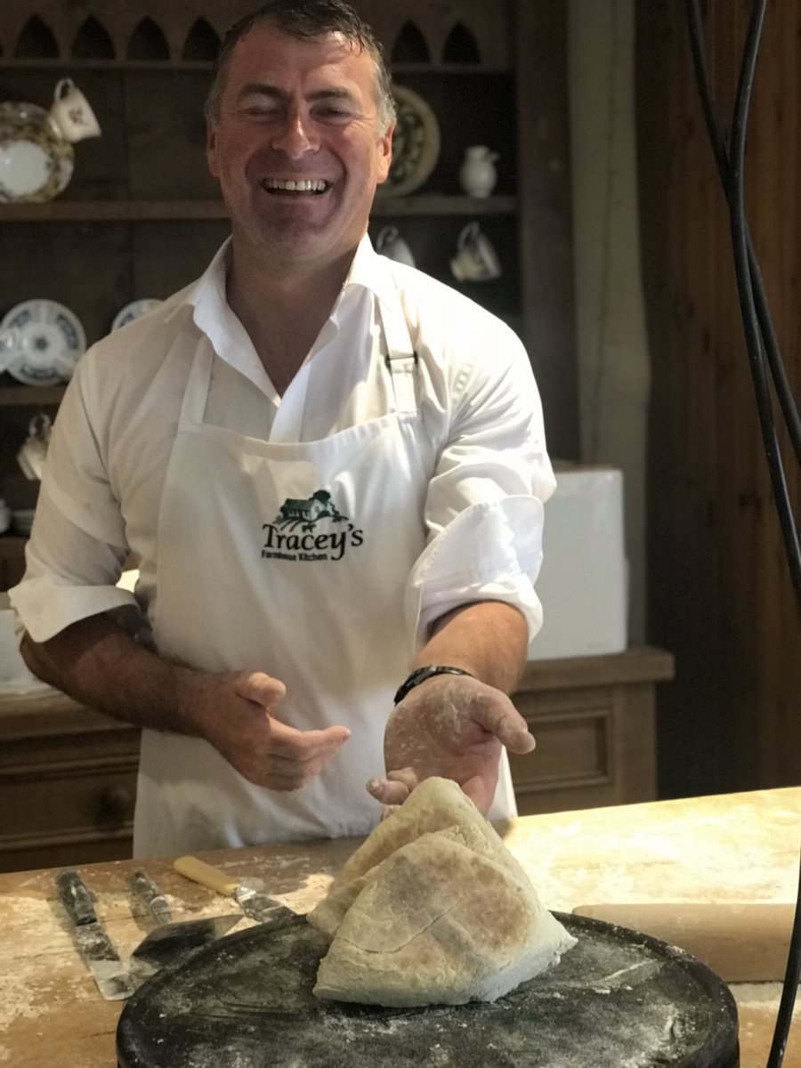 NIFoodTours's tweet image. @DiscoverNI How did your Grandmother make #sodabread the traditional way? Find out on my #bakingexperience half hour from #Belfast #NorthernIreland #henparty. #40thbirthday.