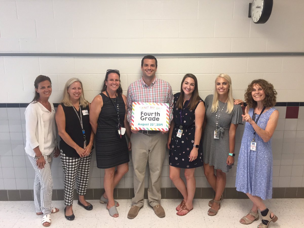 Ms. Cowan tweet media